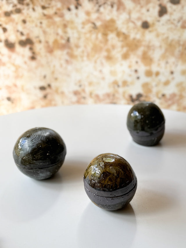 Mugihiko Kitagawa - Vegetable Dyed Round Jar, Planet