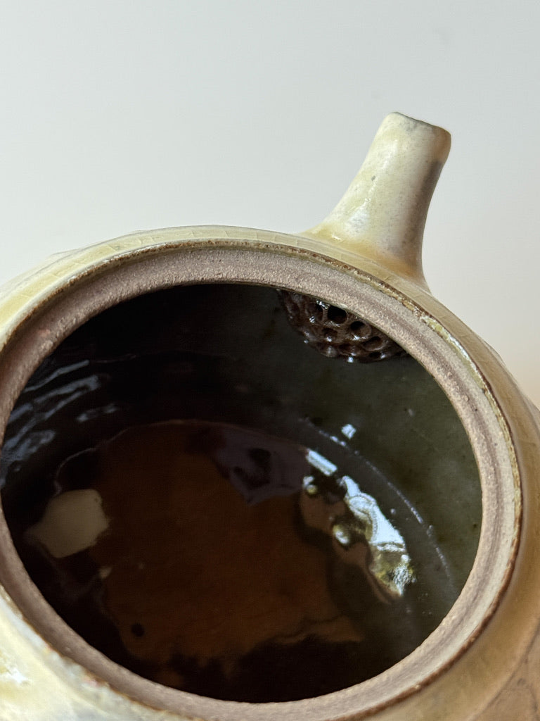 Yamanokuchi Kiln-  Smally Tea Pot, Haiyu Mat