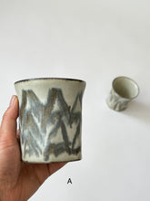 Load image into Gallery viewer, Issaki kiln -  Rock cup, Wave
