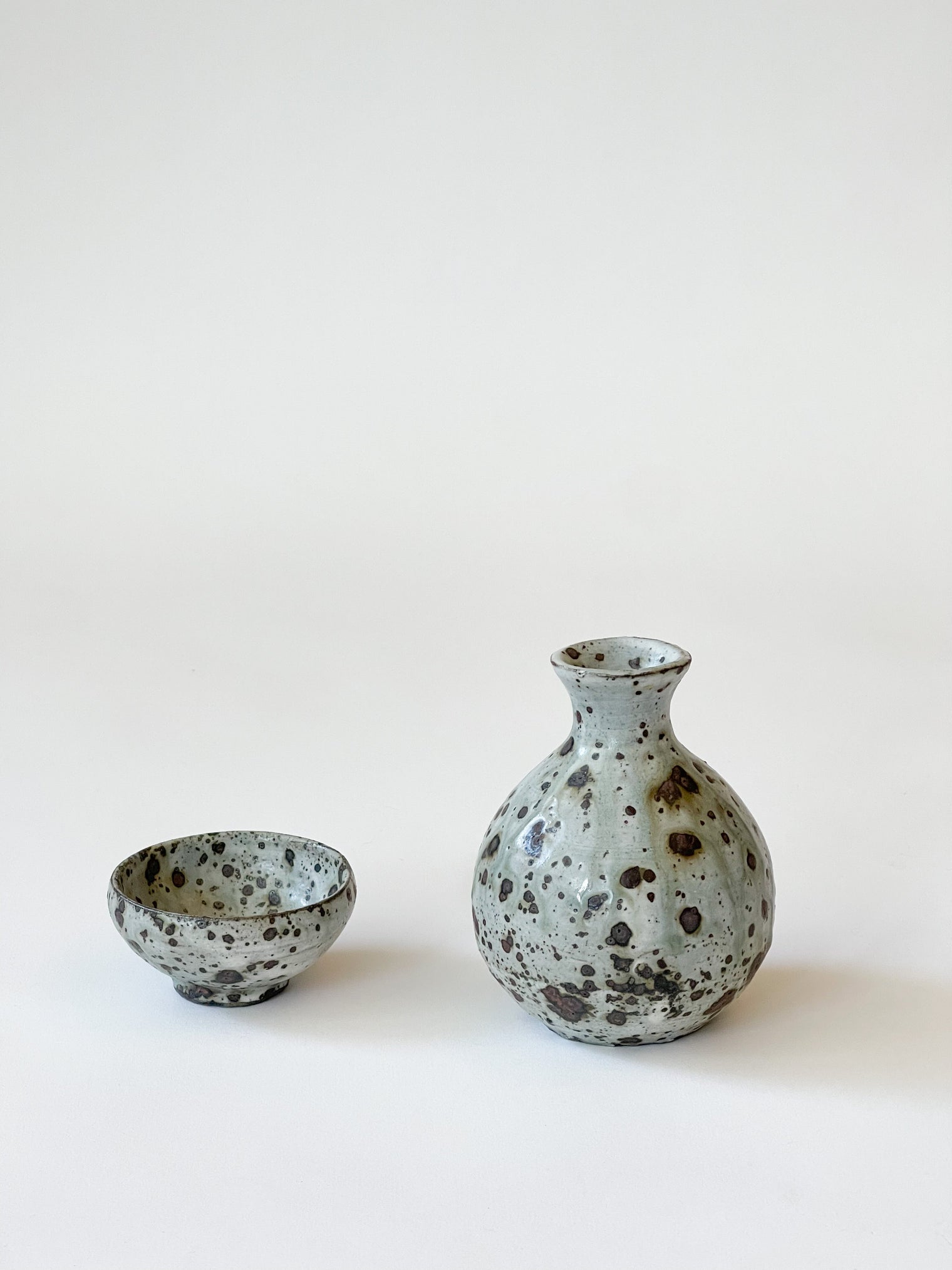 Moriyama Kiln -  "Teno" bottle