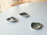 Yuko Shige Porcelain - Shell-Shaped Mini Plate