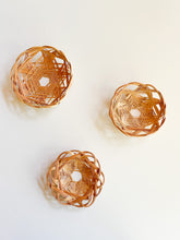 Load image into Gallery viewer, Yasuo Fukusaki - Bamboo tiny basket
