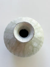 Load image into Gallery viewer, Moriyama Kiln -  Round Vase
