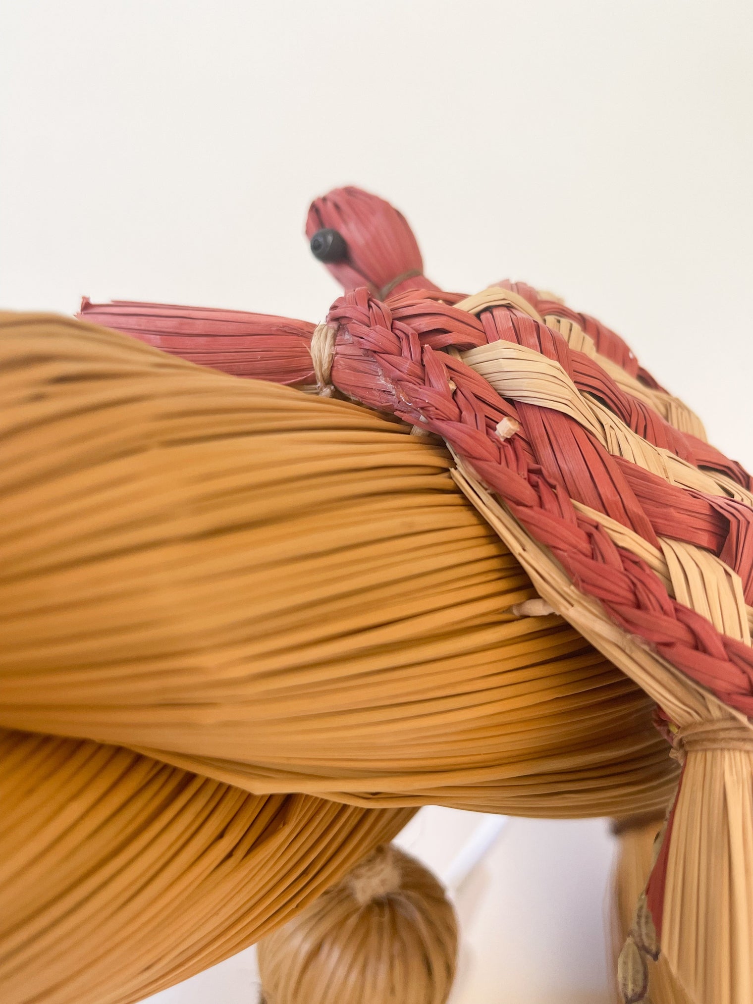 Igusa straw decoration - Shimenawa, "Goboneri" with tortoise