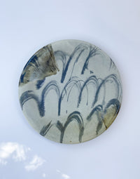 Issaki kiln -  Round plate, "Naderu", Large