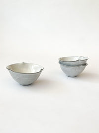 Yamanokuchi Kiln - "Mitsuba" clover Bowl