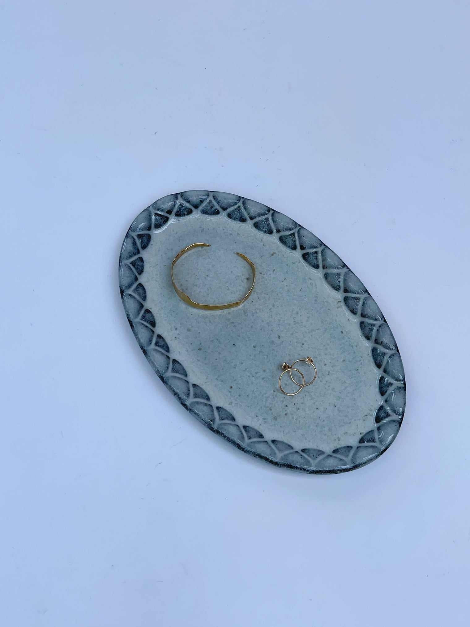 Mizuho Kiln - Rococo oval plate