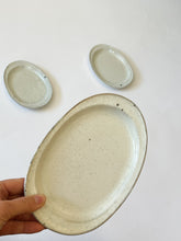 Load image into Gallery viewer, Moriyama Kiln - Tane Platter White
