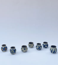 Load image into Gallery viewer, Yachimun -  Mini bud vase
