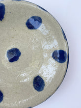 Load image into Gallery viewer, Yachimun -  Shallow bowl, Polka dots

